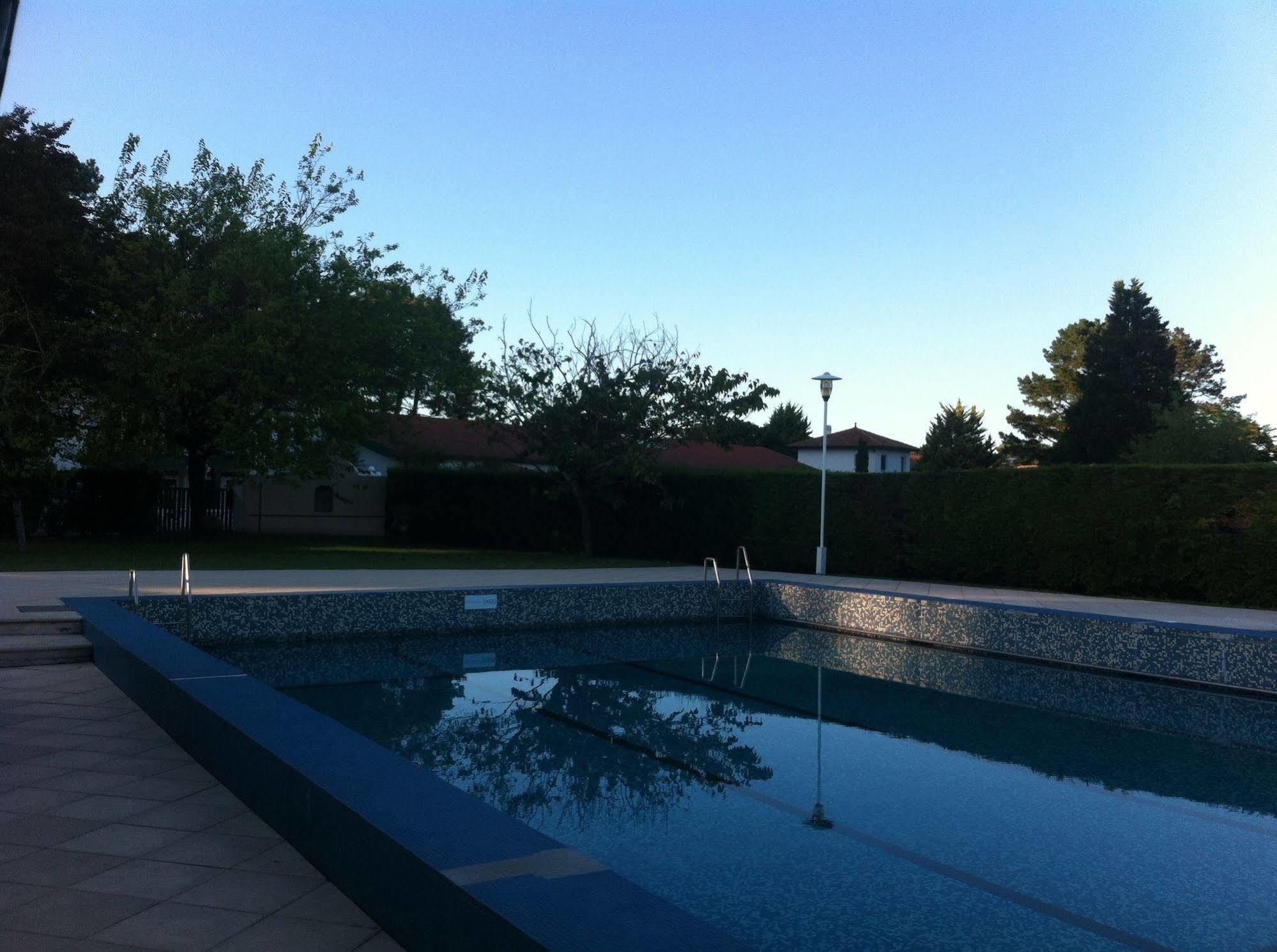 Domaine Du Pignada Hotel Boucau Exterior foto