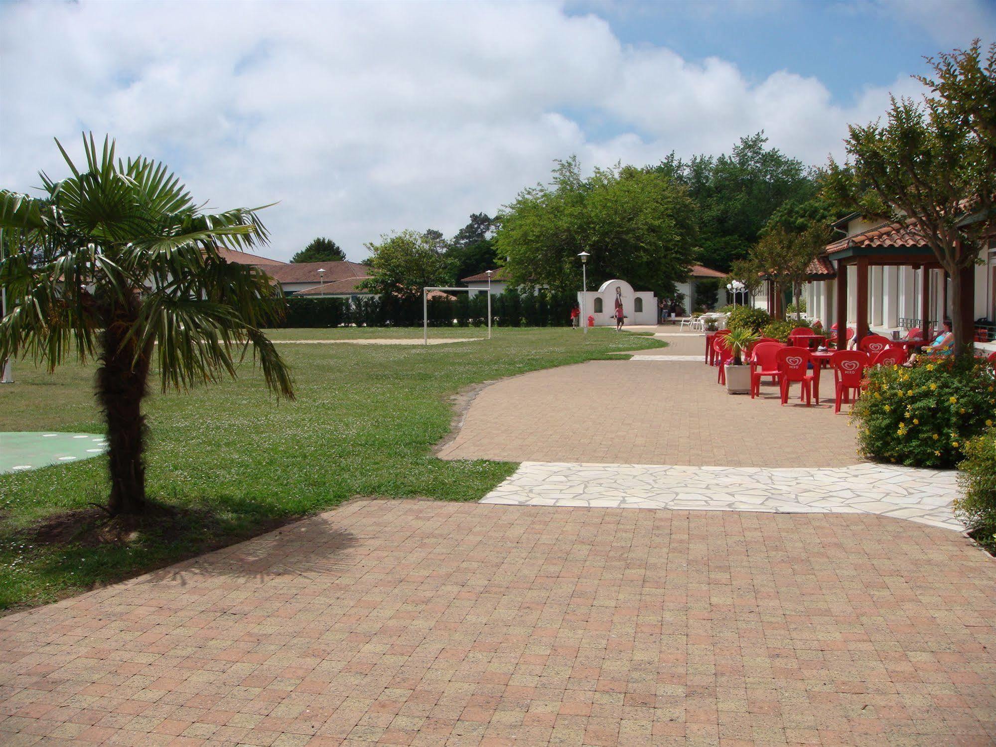 Domaine Du Pignada Hotel Boucau Exterior foto